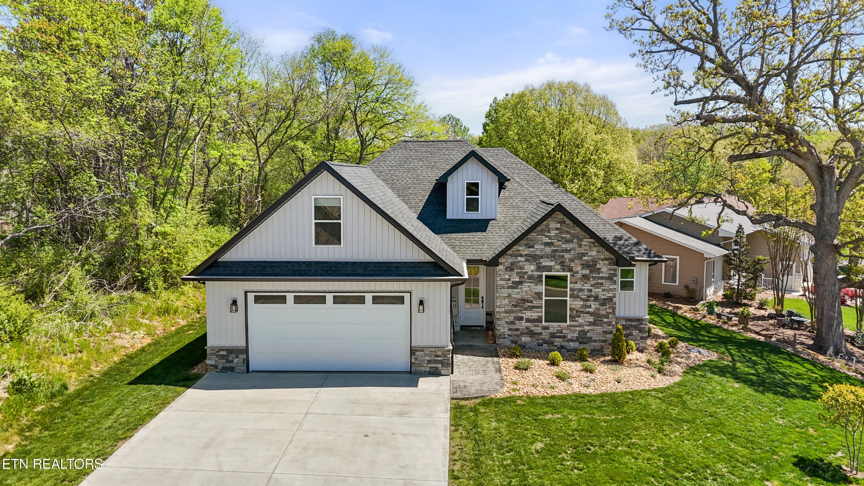 141 Daleyuhski Way