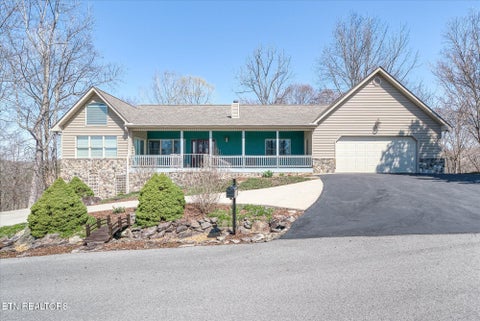 Photo of 566 Mallard Pointe Rd, Byrdstown, TN 38549 (MLS # 1344803)