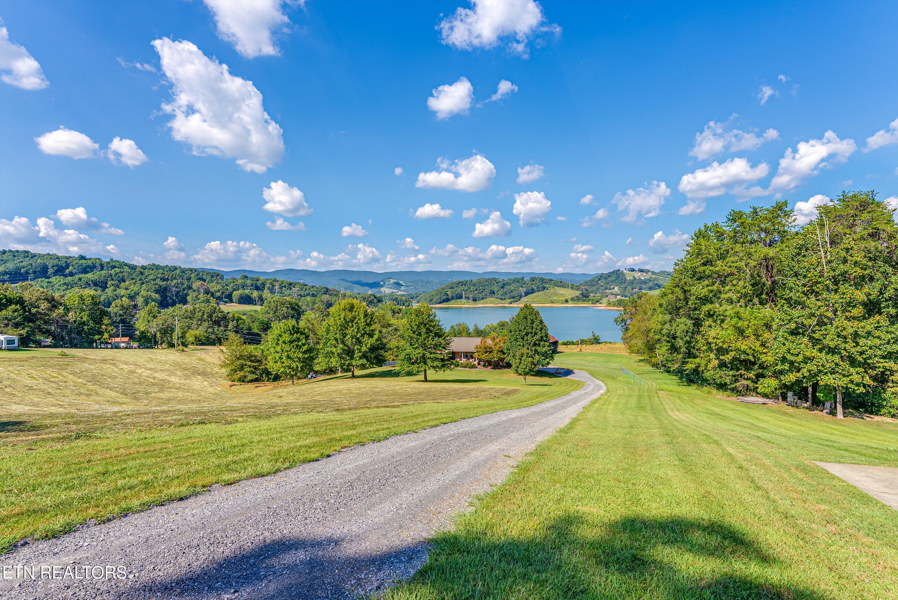 1789 Tater Hill Rd