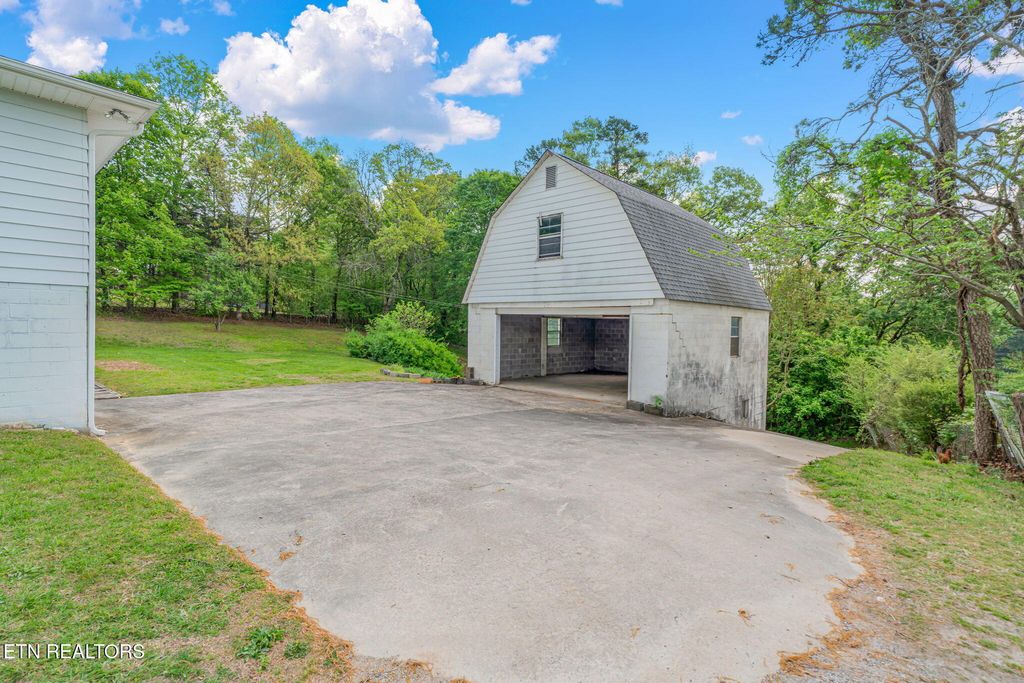 Photo of 126 Hicks Lane, Rockwood, TN 37854 (MLS # 1337534)