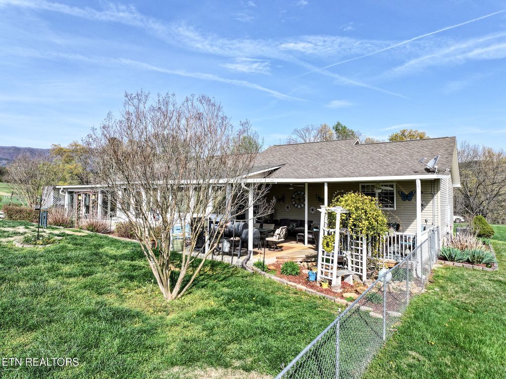 Photo of 1924 Sail Way, Newport, TN 37821 (MLS # 1296431)