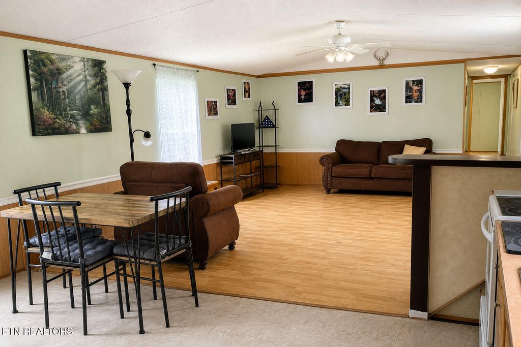 Photo of 215 Central Ave, Lancing, TN 37770 (MLS # 1347520)