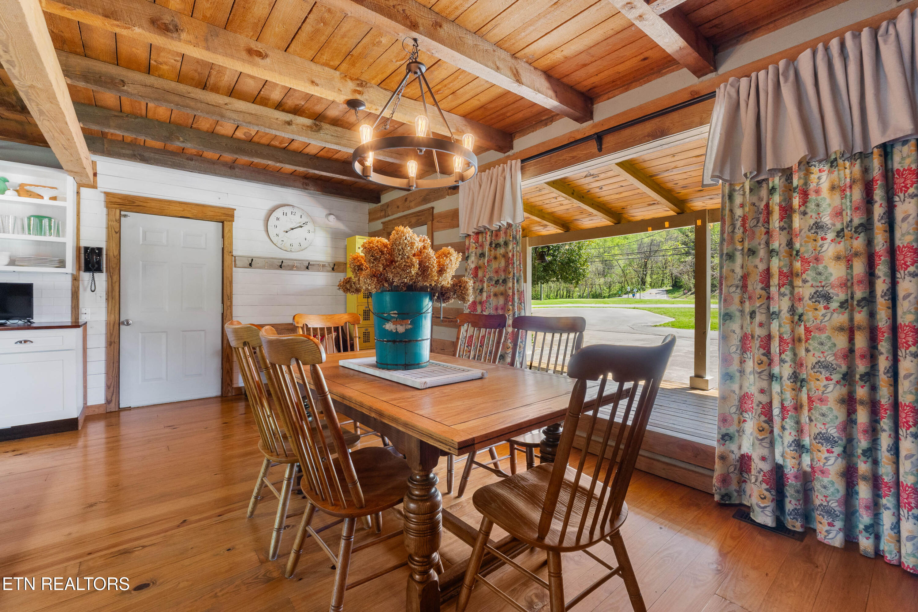 7539 W Old Highway 73