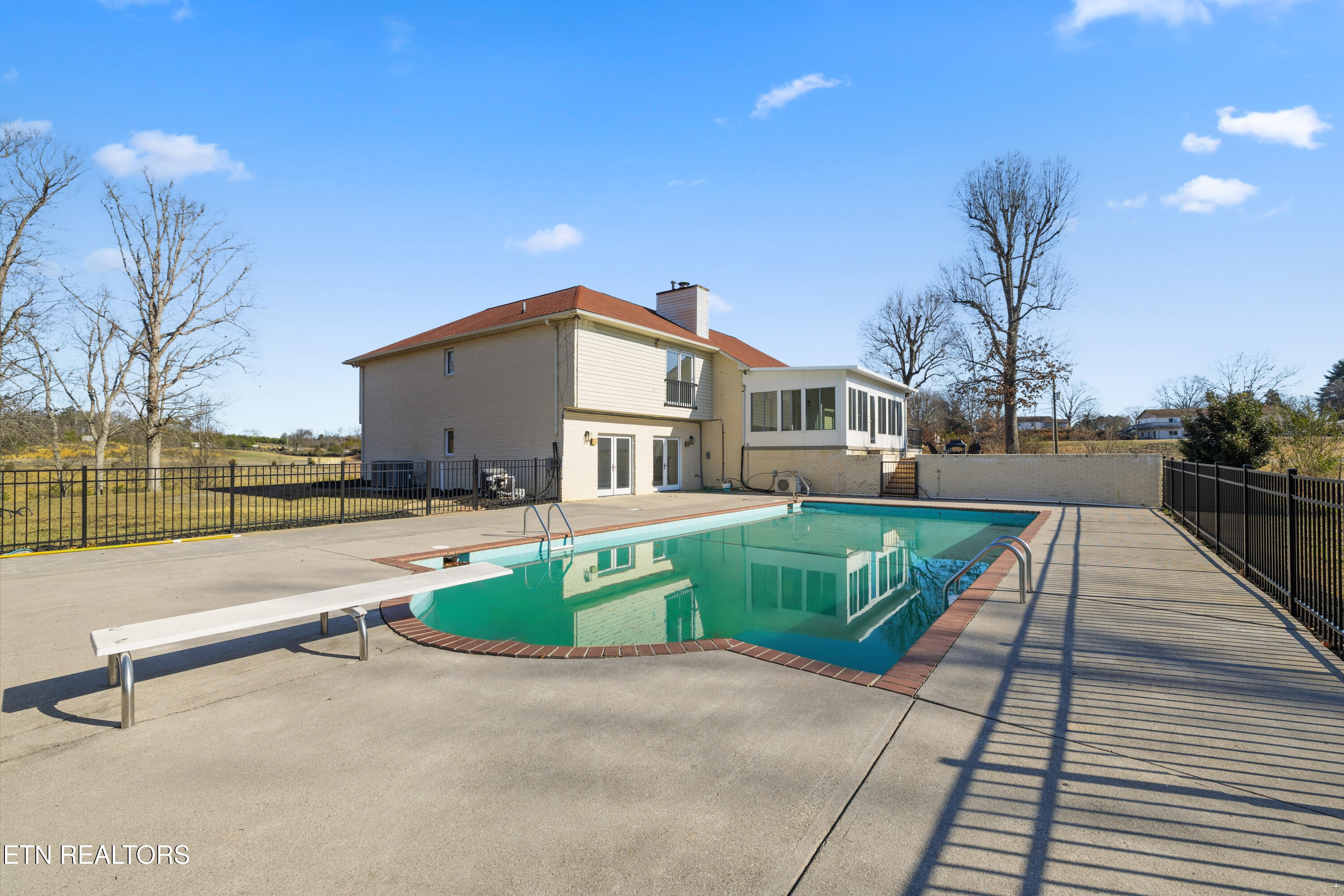 8002 Jackson Bend Rd