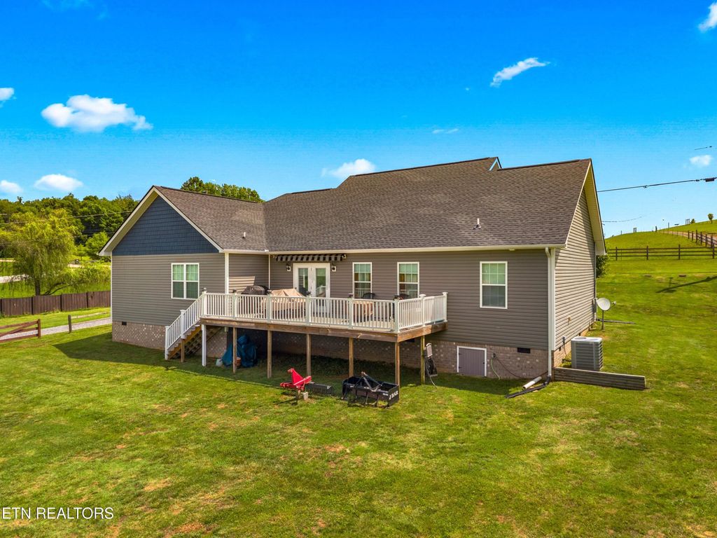 Photo of 670 Jone Franklin Rd, Morristown, TN 37813 (MLS # 1343142)