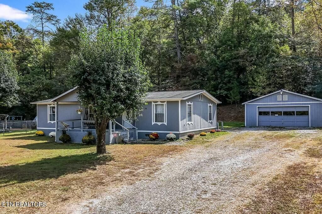 Photo of 2525 Old Harriman Hwy, Oliver Springs, TN 37840 (MLS # 1295005)