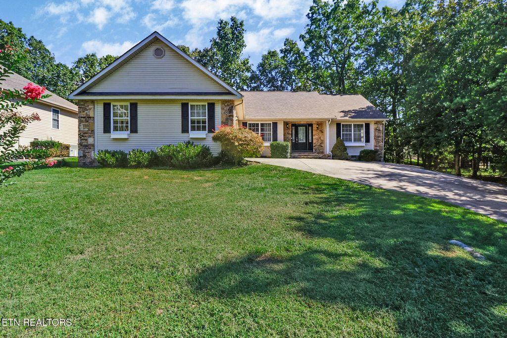 Photo of 157 Cromwell Lane, Crossville, TN 38558 (MLS # 1313803)