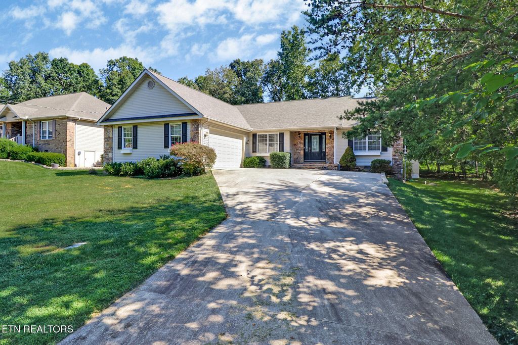 Photo of 157 Cromwell Lane, Crossville, TN 38558 (MLS # 1313803)