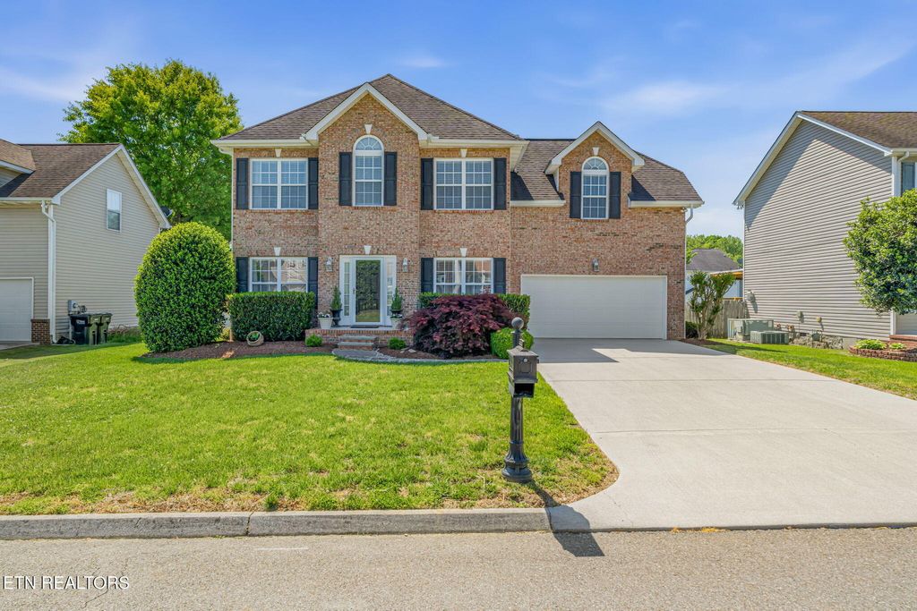 Photo of 5810 Rhyne Cove Lane, Knoxville, TN 37931 (MLS # 1337969)