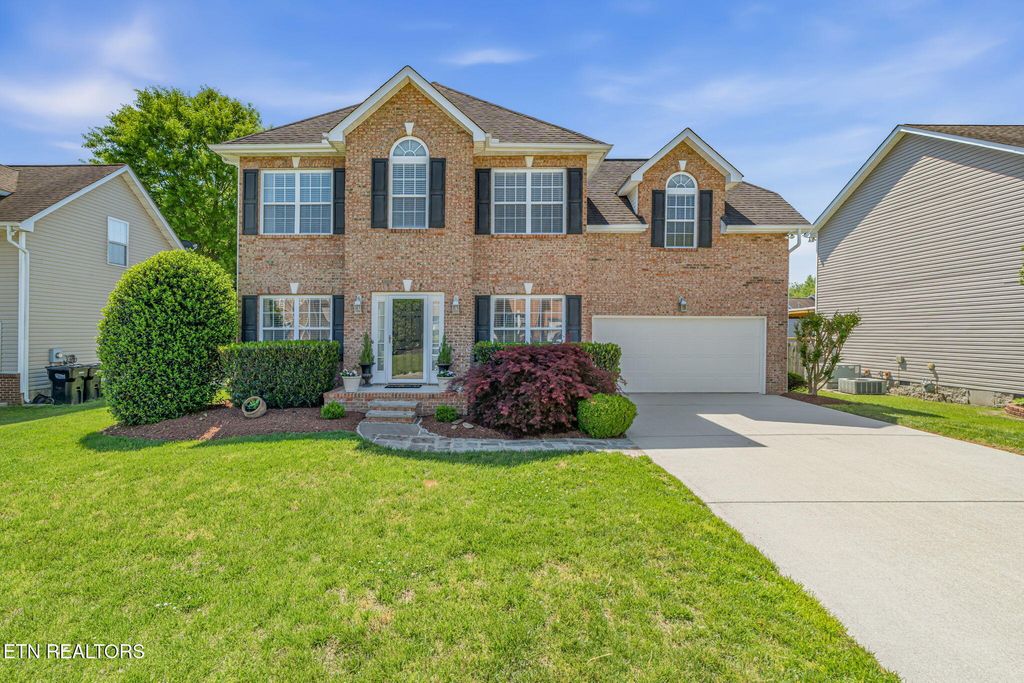 Photo of 5810 Rhyne Cove Lane, Knoxville, TN 37931 (MLS # 1337969)