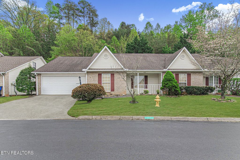 Photo of 9922 Dayflower Way, Knoxville, TN 37932 (MLS # 1305934)