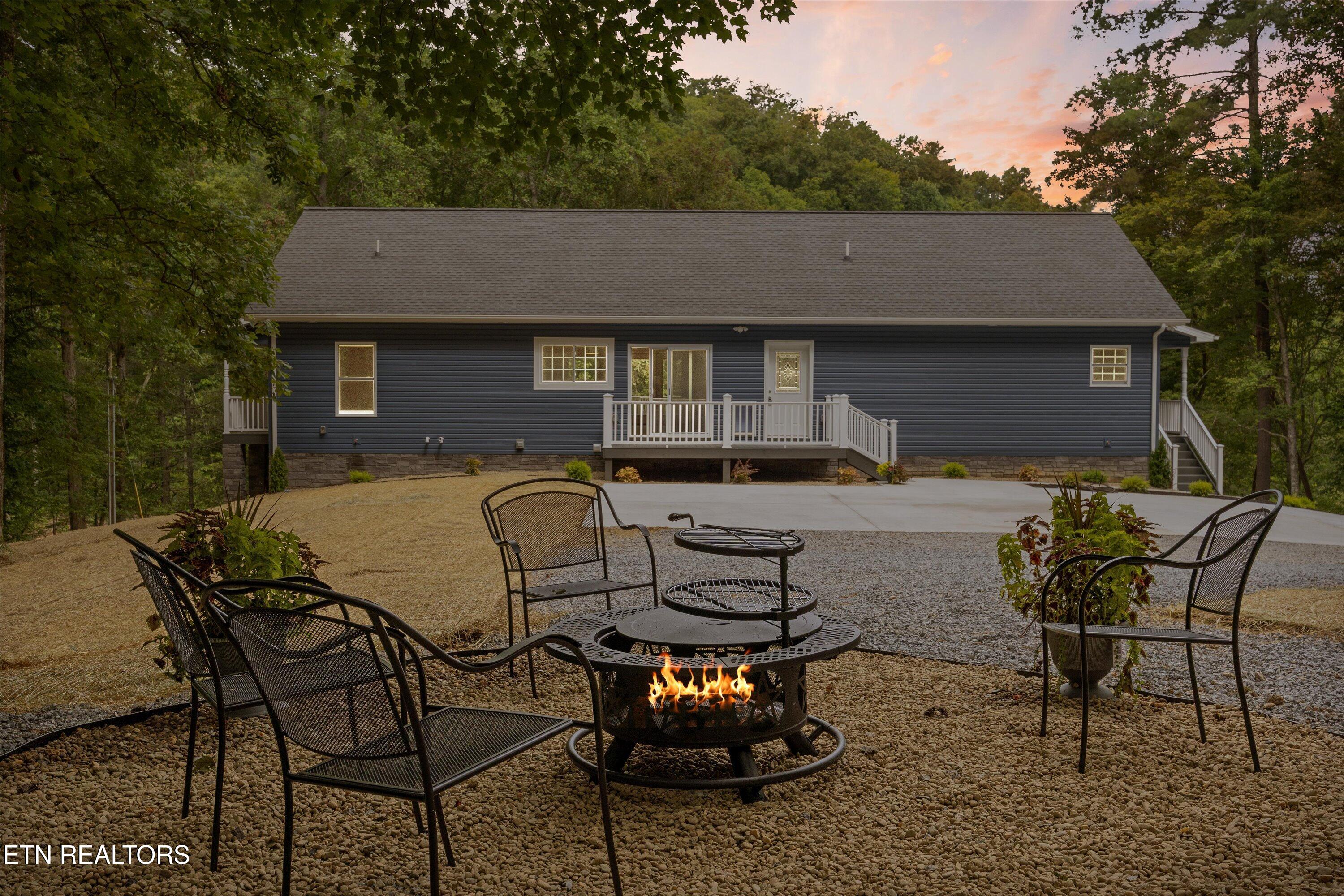 201 Flat Rock Way