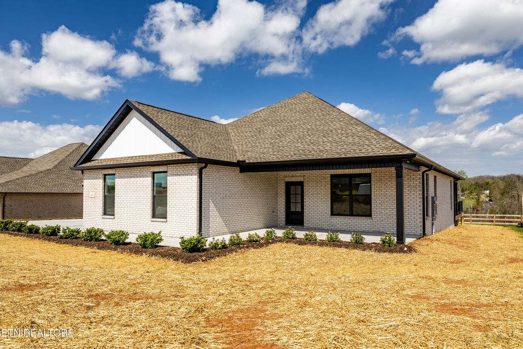 Photo of 2026 Griffitts Mill Circle, Maryville, TN 37803 (MLS # 1335425)