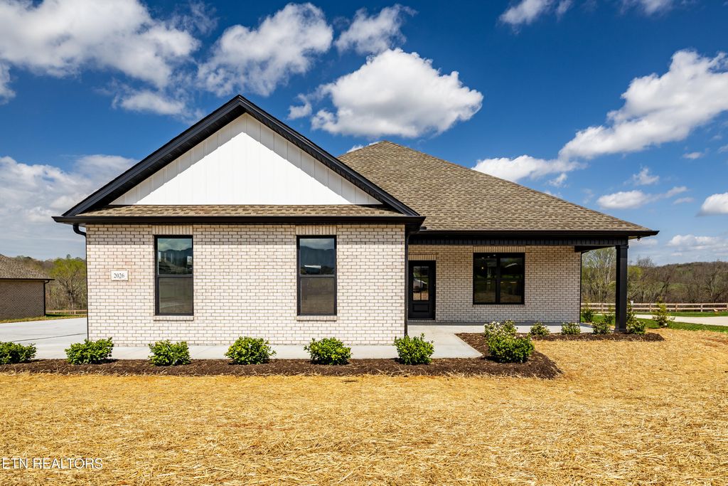 Photo of 2026 Griffitts Mill Circle, Maryville, TN 37803 (MLS # 1335425)