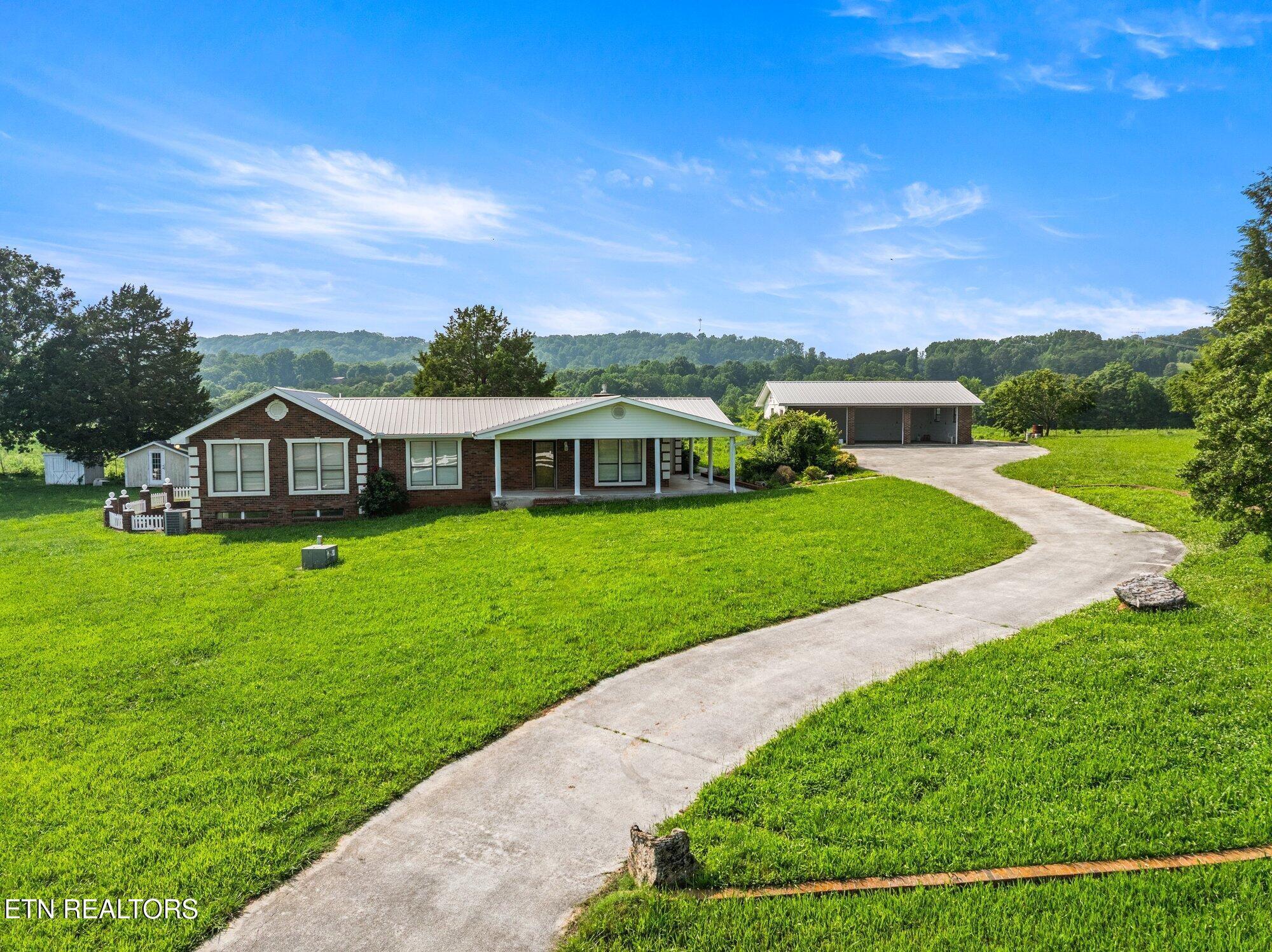 345 Thompson Rd