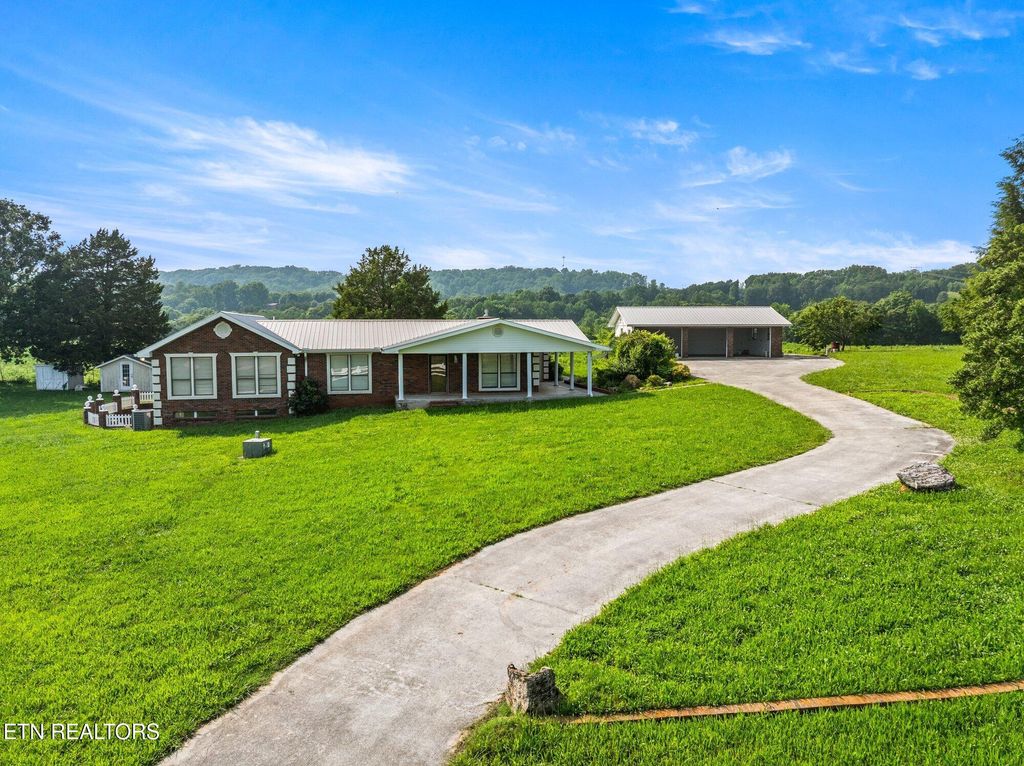 Photo of 345 Thompson Rd, Madisonville, TN 37354 (MLS # 1304726)