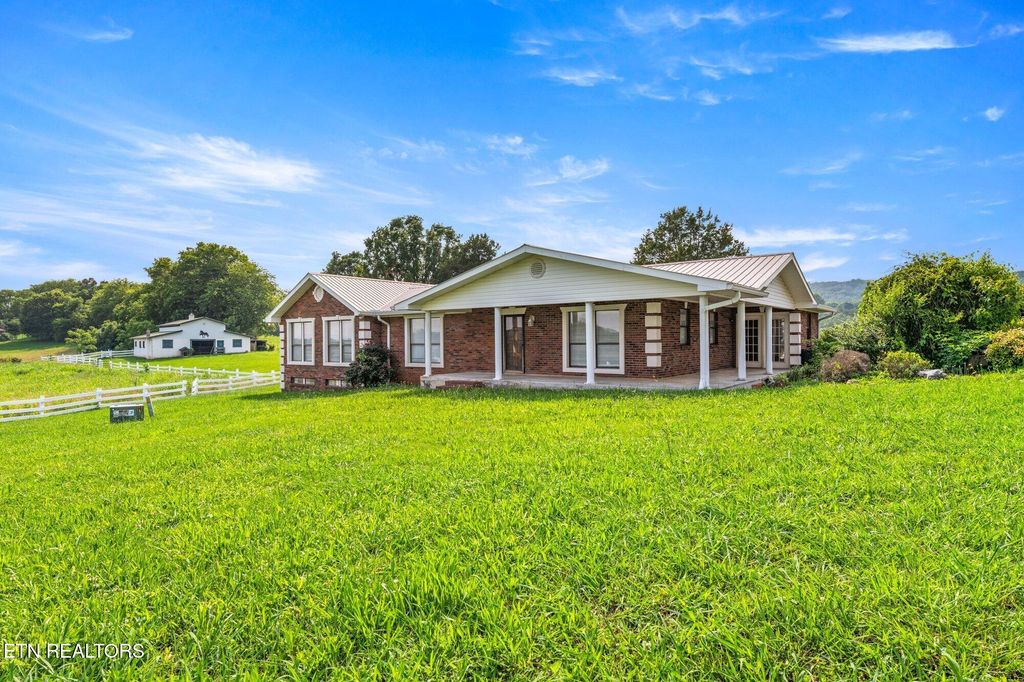 Photo of 345 Thompson Rd, Madisonville, TN 37354 (MLS # 1304726)