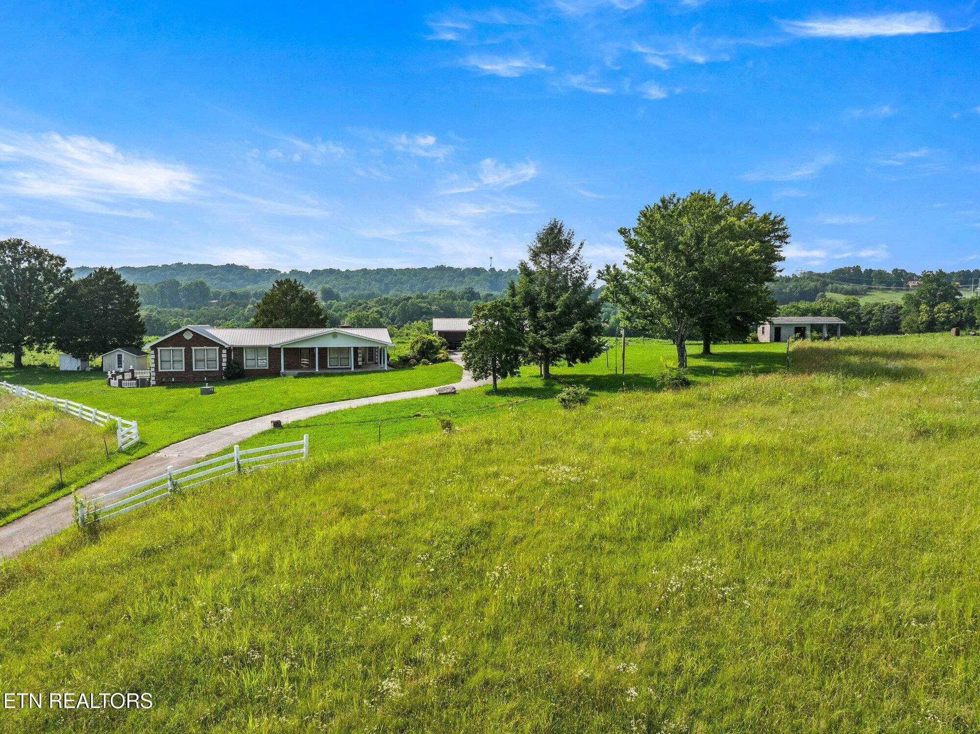345 Thompson Rd