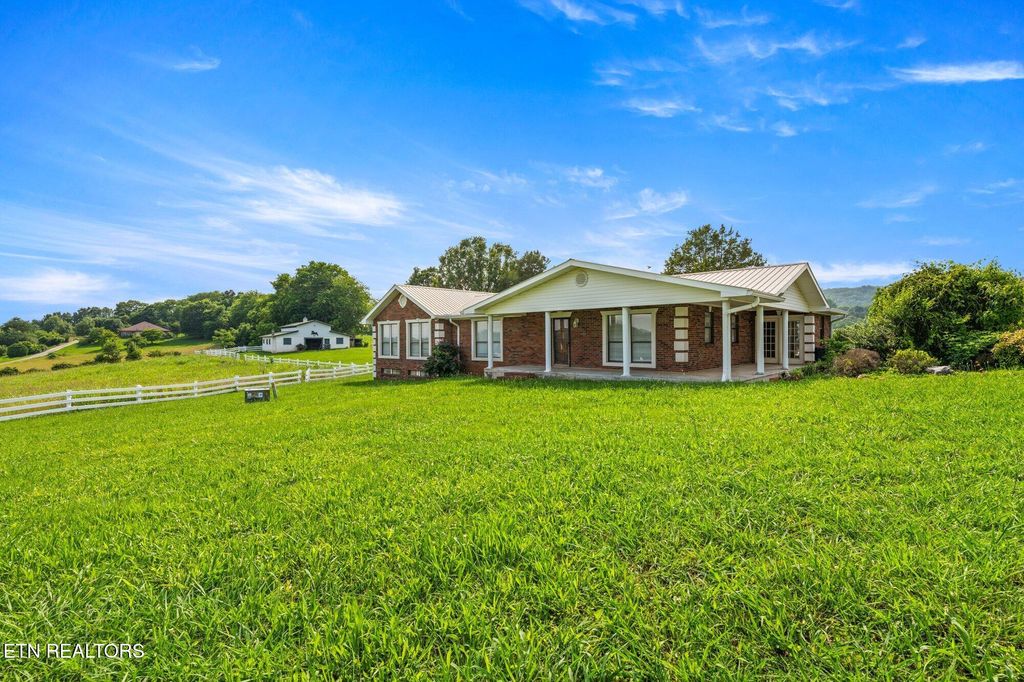 Photo of 345 Thompson Rd, Madisonville, TN 37354 (MLS # 1304726)