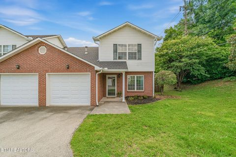 Photo of 6813 Spring Glen Way, Knoxville, TN 37919 (MLS # 1345943)