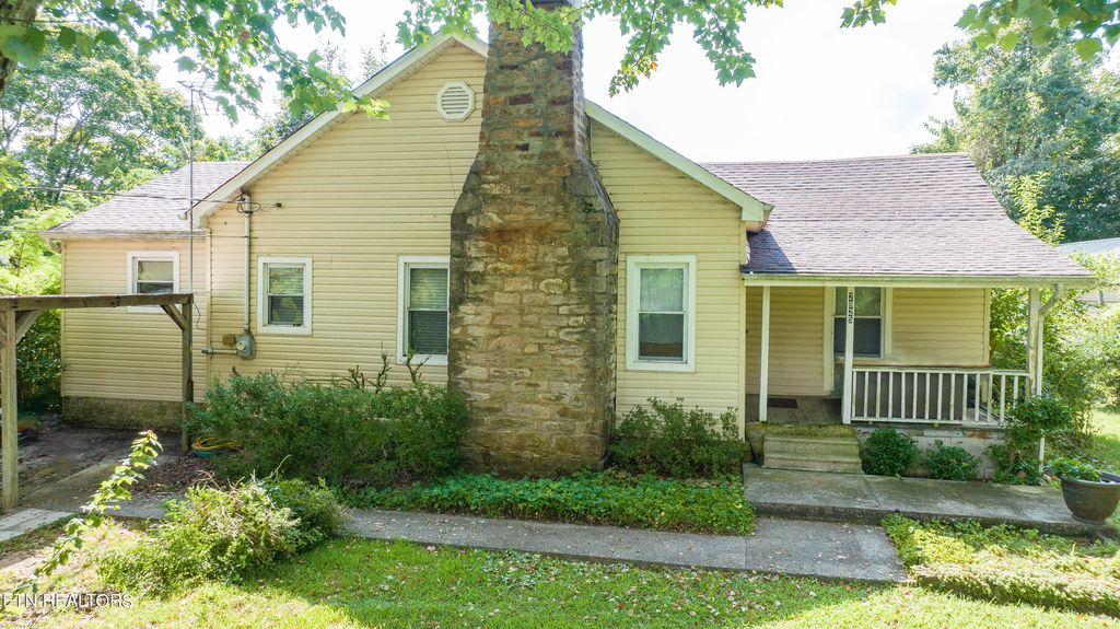 Photo of 2925 Mentor Rd, Louisville, TN 37777 (MLS # 1256184)