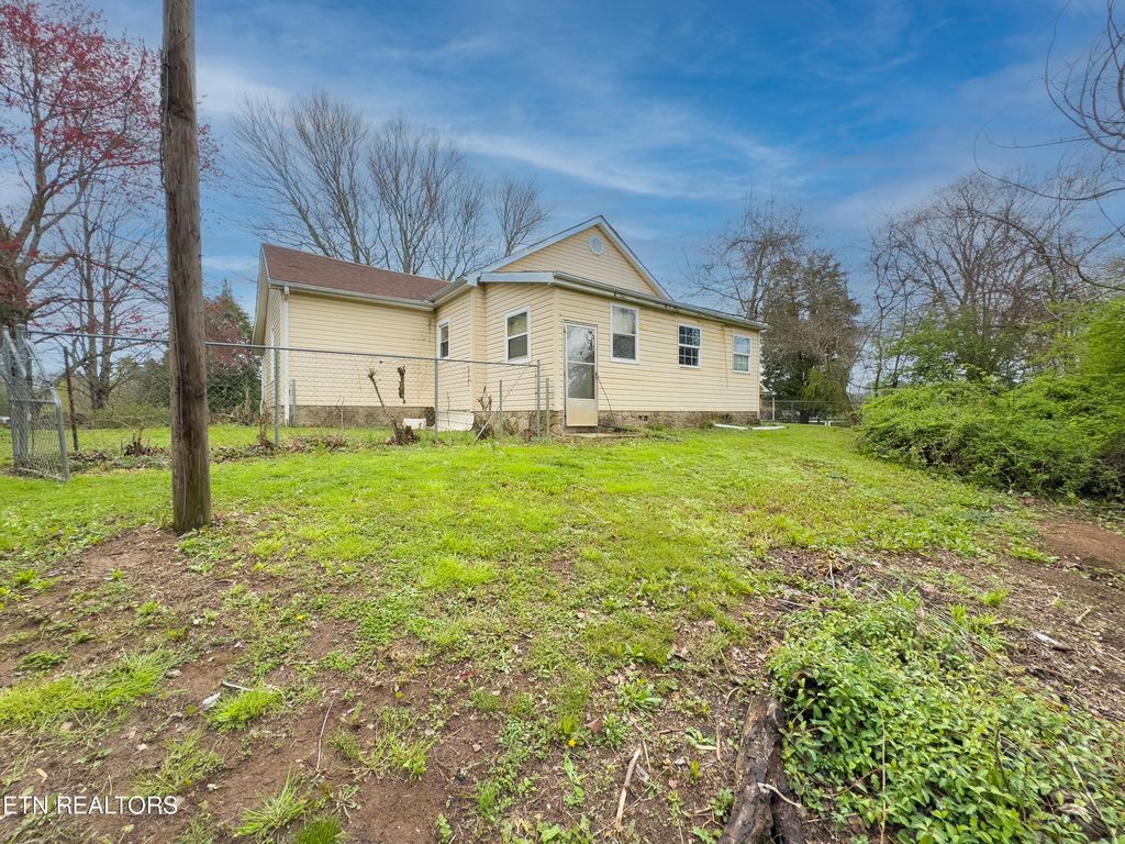 Photo of 2925 Mentor Rd, Louisville, TN 37777 (MLS # 1256184)