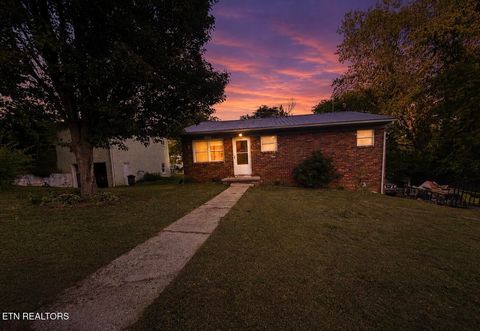 Photo of 1108 Leconte Rd, Knoxville, TN 37914 (MLS # 1340556)