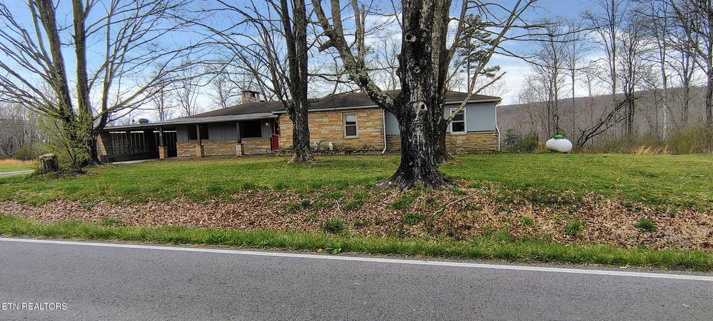 Photo of 710 Dogwood Rd, Rockwood, TN 37854 (MLS # 1333089)