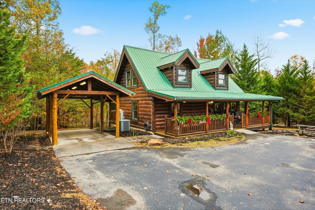 Photo of 2752 Murray Ridge Rd, Sevierville, TN 37862 (MLS # 1320898)