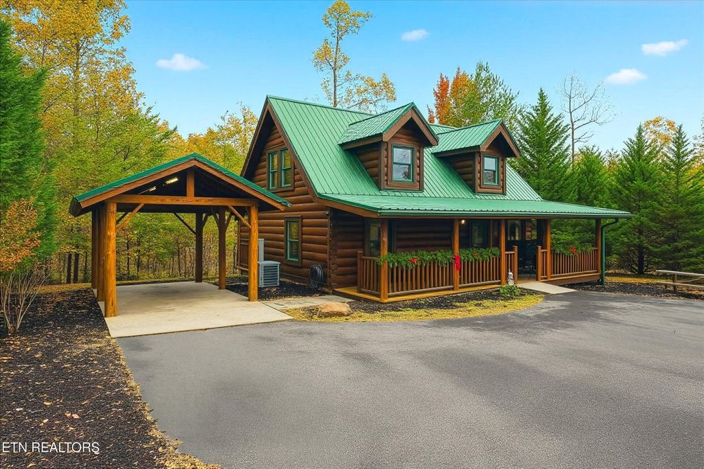 Photo of 2752 Murray Ridge Rd, Sevierville, TN 37862 (MLS # 1320898)