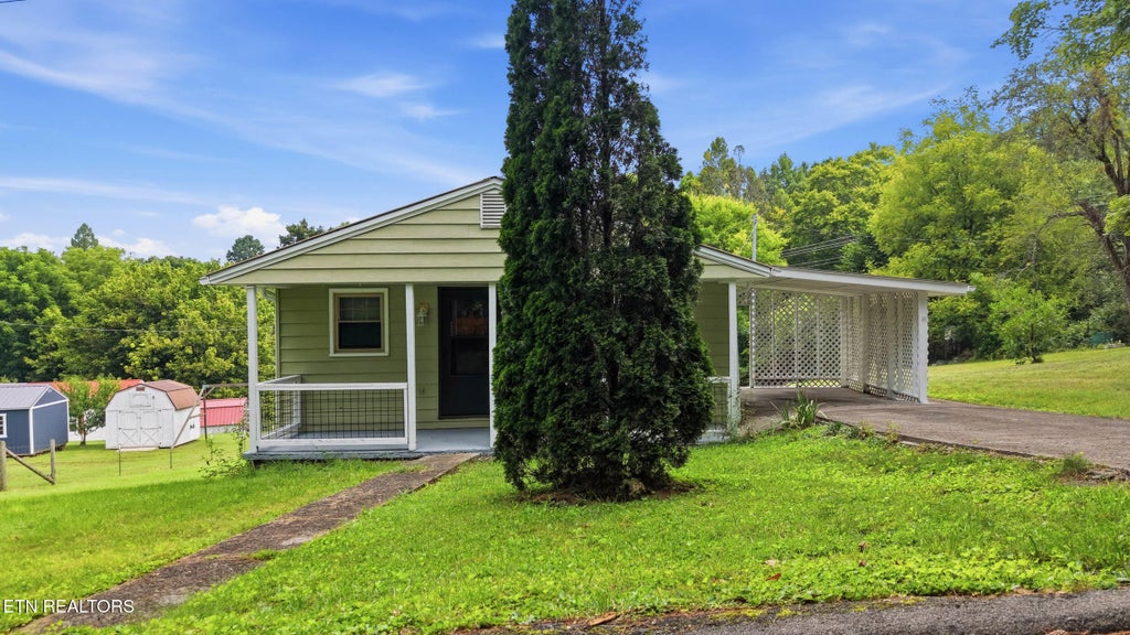 Photo of 423 Hillside Lane, Athens, TN 37303 (MLS # 1351283)