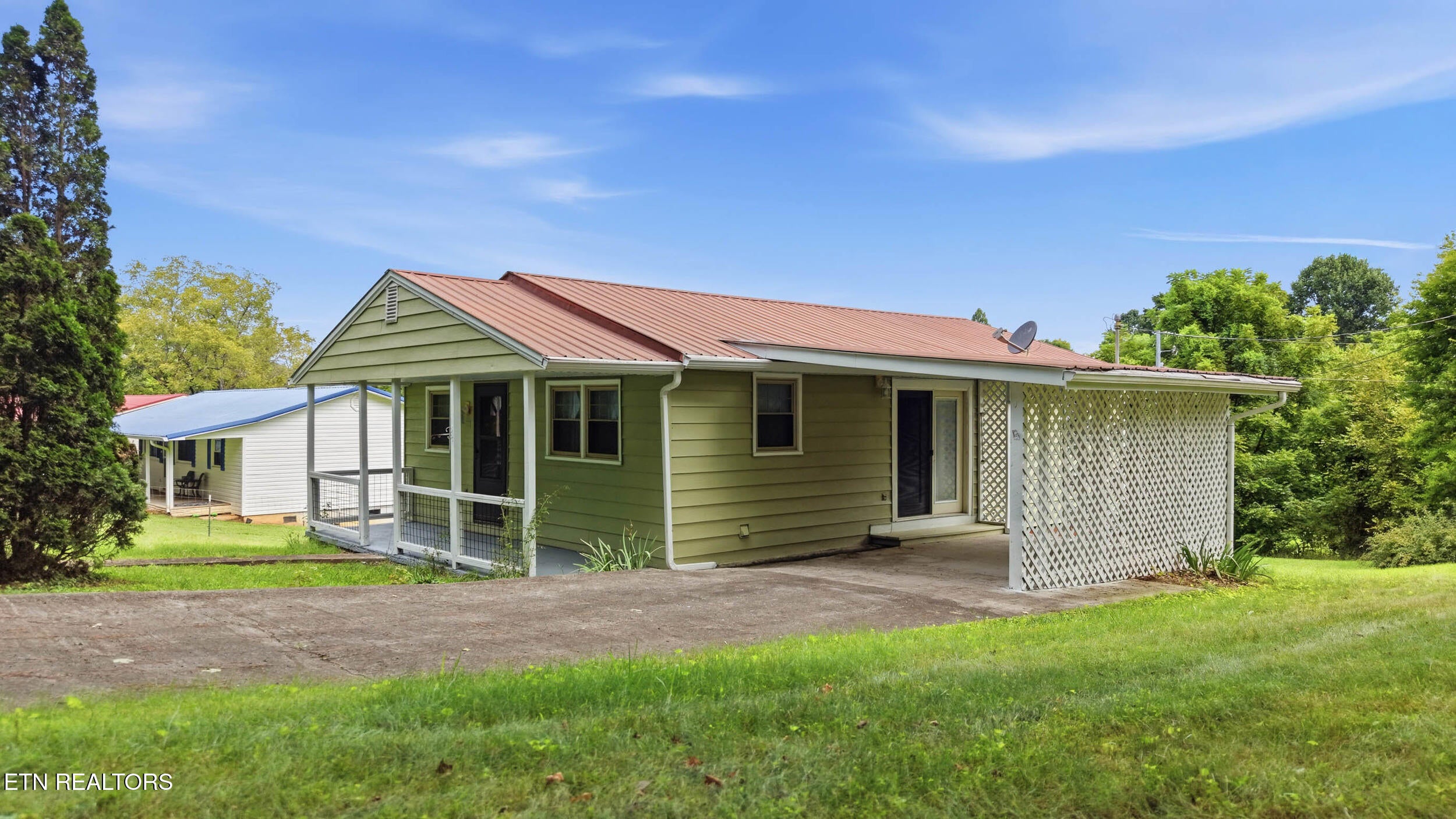 423 Hillside Lane