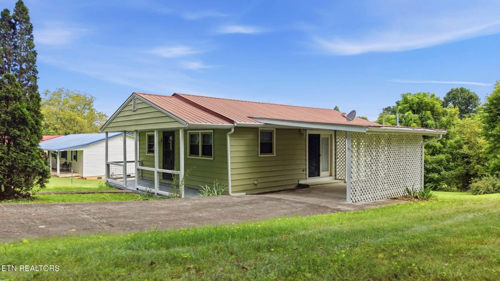 Photo of 423 Hillside Lane, Athens, TN 37303 (MLS # 1351283)