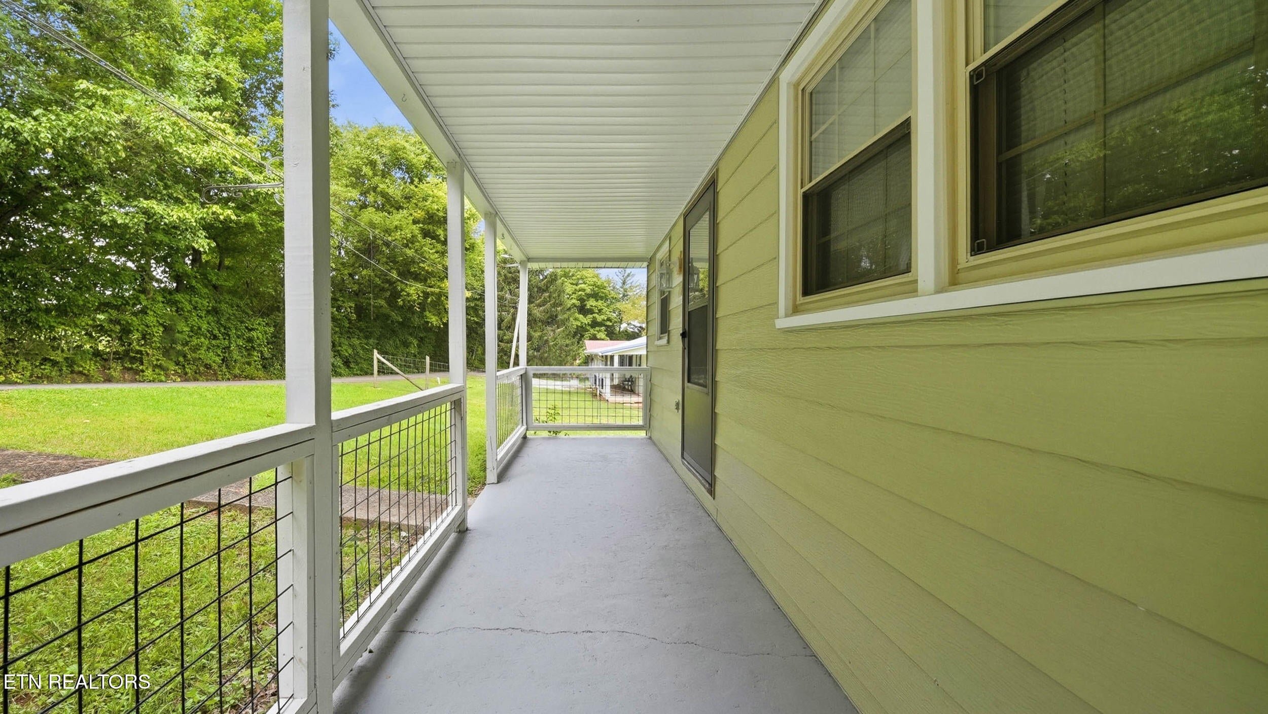423 Hillside Lane