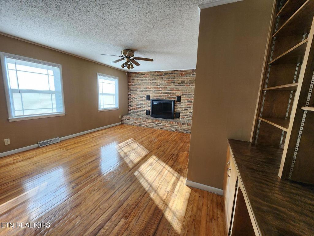 Photo of 1506 Ridgeway Circle, Athens, TN 37303 (MLS # 1323891)