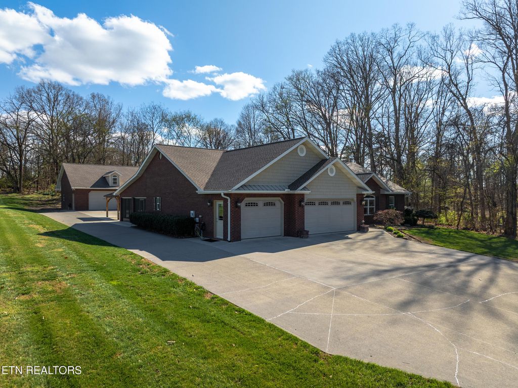 Photo of 225 Piney Rd, Kodak, TN 37764 (MLS # 1333378)