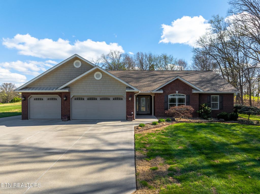Photo of 225 Piney Rd, Kodak, TN 37764 (MLS # 1333378)