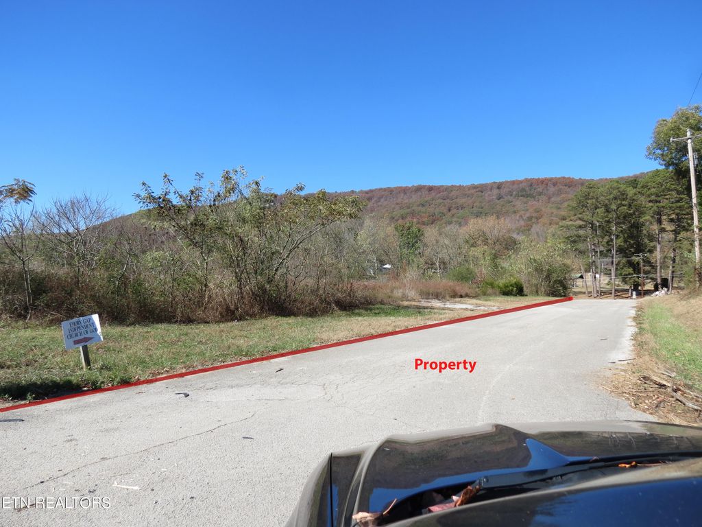 Photo of 822 Renfro Rd, Harriman, TN 37748 (MLS # 1245156)