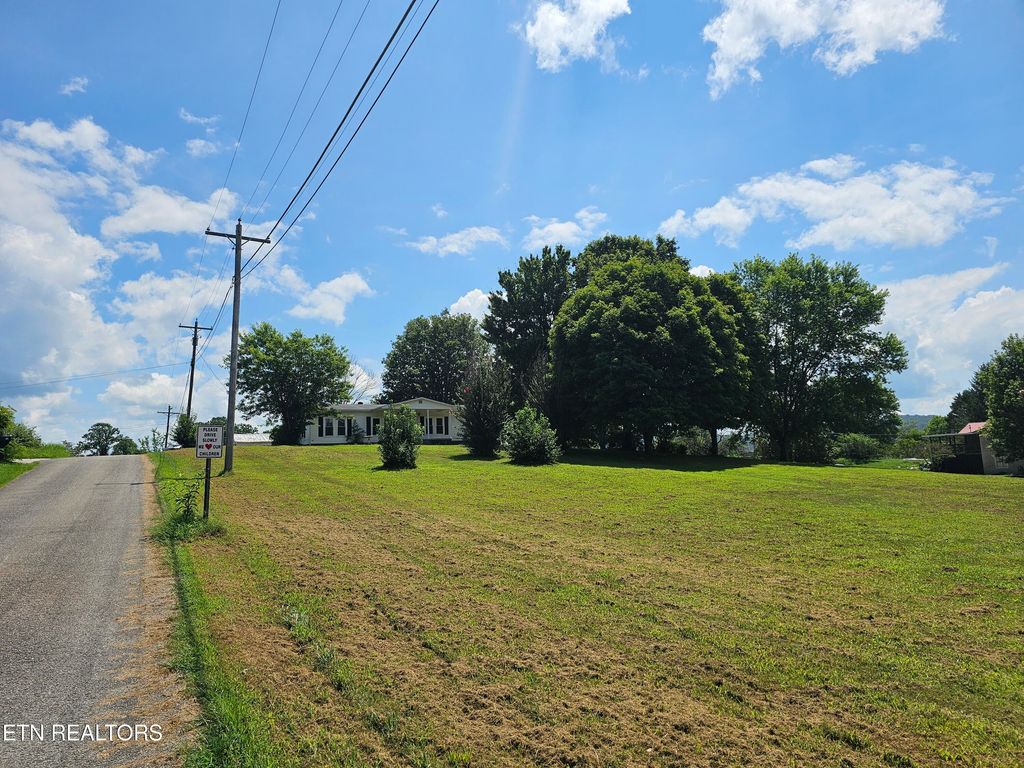 Photo of 120 Sagefield Drive, LaFollette, TN 37766 (MLS # 1309533)