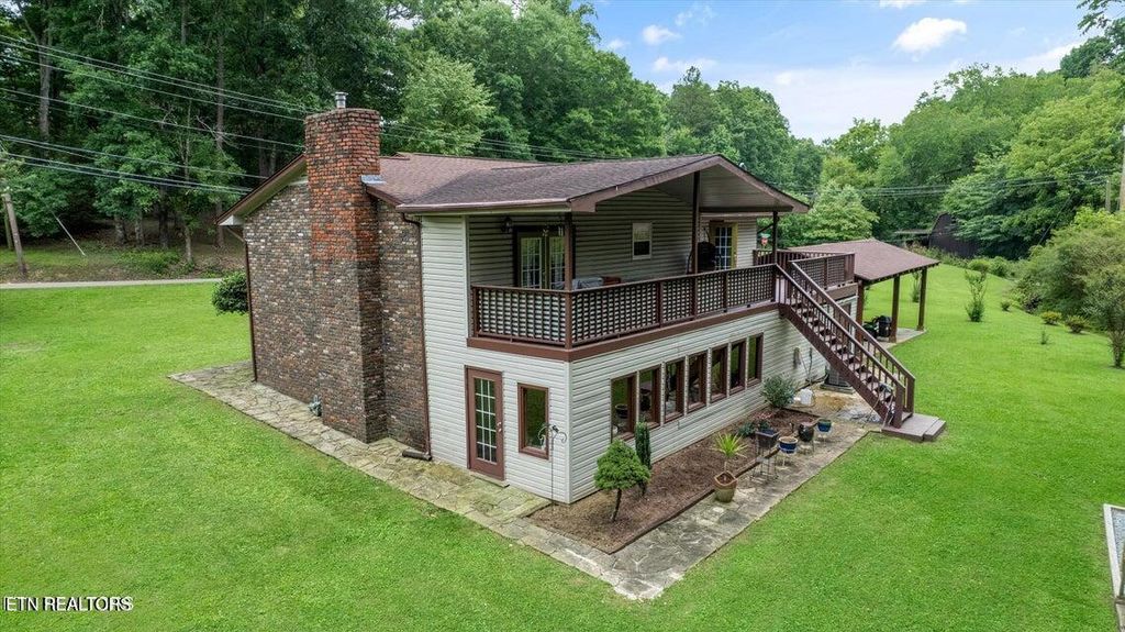 Photo of 1301 Chert Pit Rd, Knoxville, TN 37923 (MLS # 1339611)