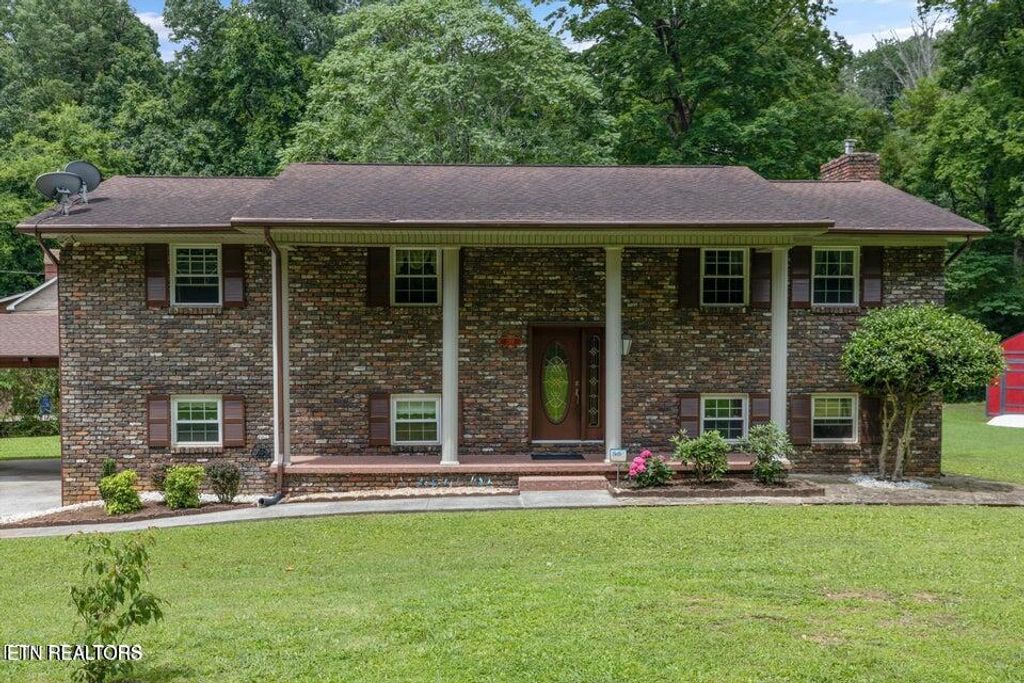 Photo of 1301 Chert Pit Rd, Knoxville, TN 37923 (MLS # 1339611)