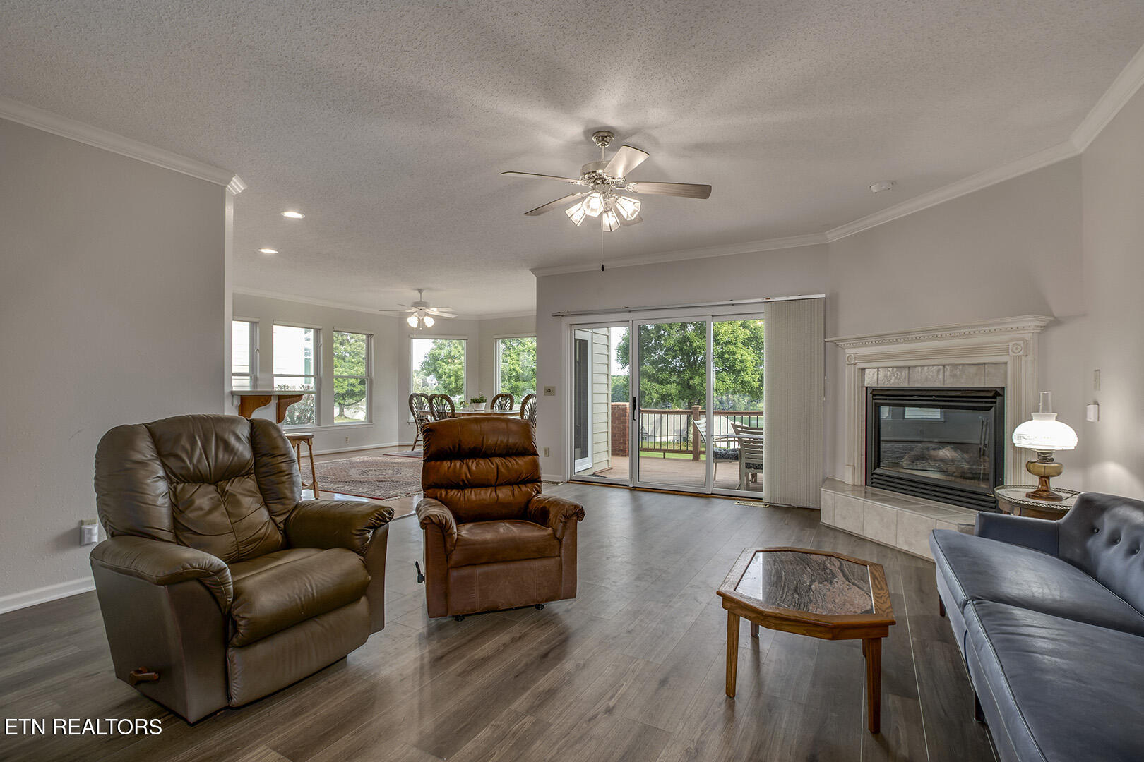 Loudon, Tennessee 37774, United States, 3 Bedrooms Bedrooms, ,2 BathroomsBathrooms,Residential,Coming Soon,196116