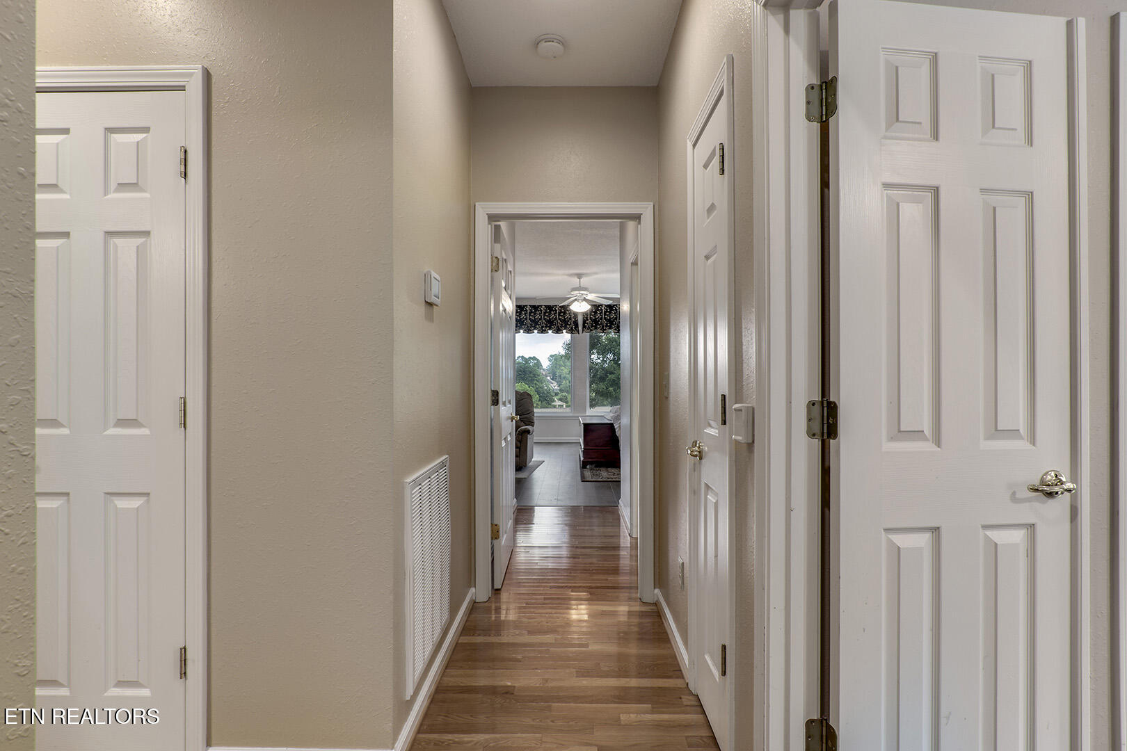 Loudon, Tennessee 37774, United States, 3 Bedrooms Bedrooms, ,2 BathroomsBathrooms,Residential,Coming Soon,196116