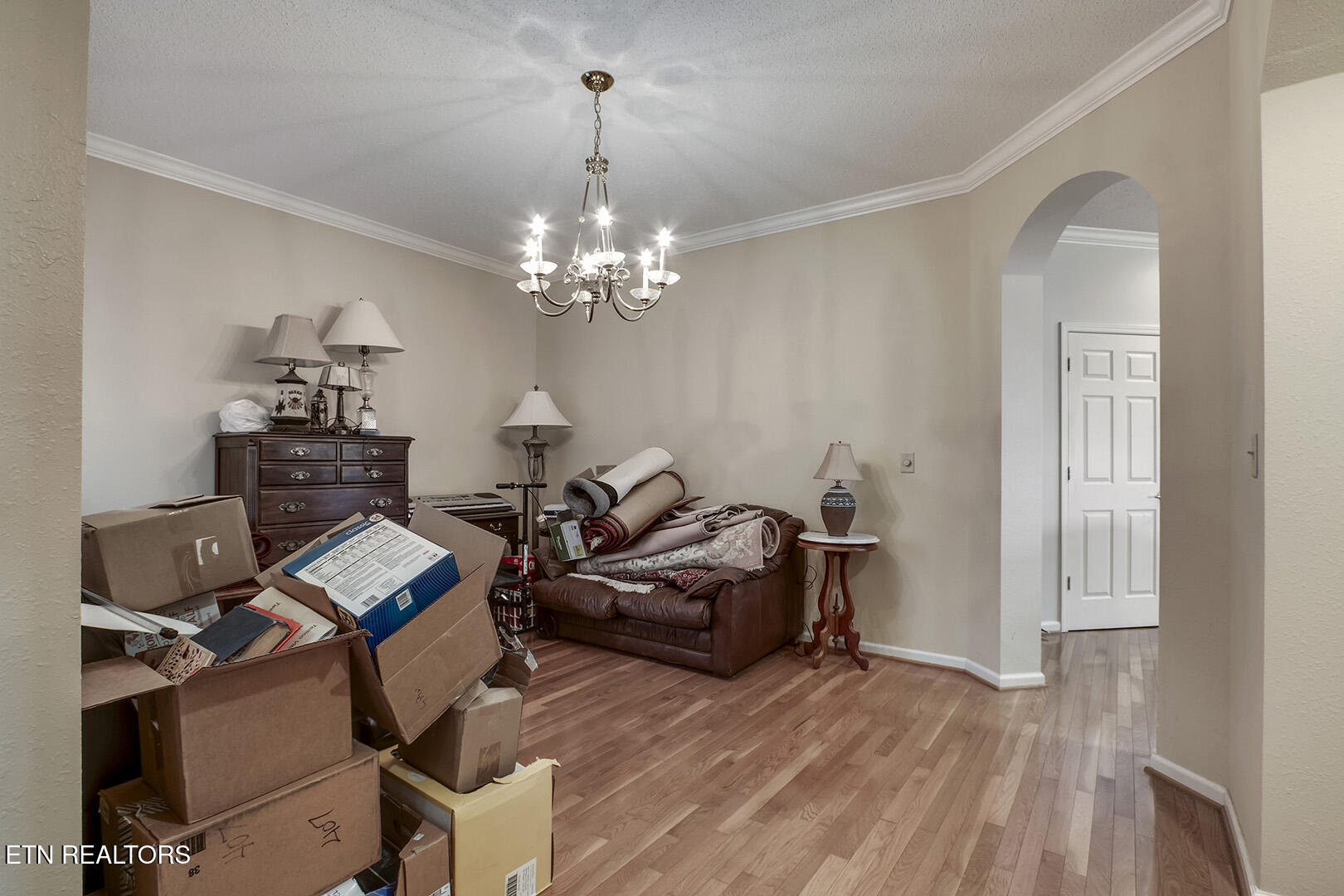 Loudon, Tennessee 37774, United States, 3 Bedrooms Bedrooms, ,2 BathroomsBathrooms,Residential,Coming Soon,196116