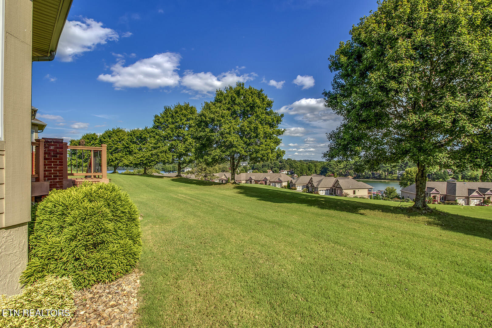 Loudon, Tennessee 37774, United States, 3 Bedrooms Bedrooms, ,2 BathroomsBathrooms,Residential,Coming Soon,196116