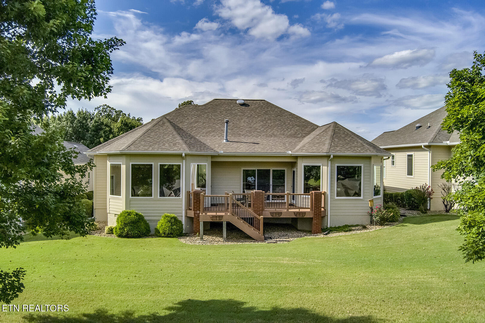 Loudon, Tennessee 37774, United States, 3 Bedrooms Bedrooms, ,2 BathroomsBathrooms,Residential,Coming Soon,196116