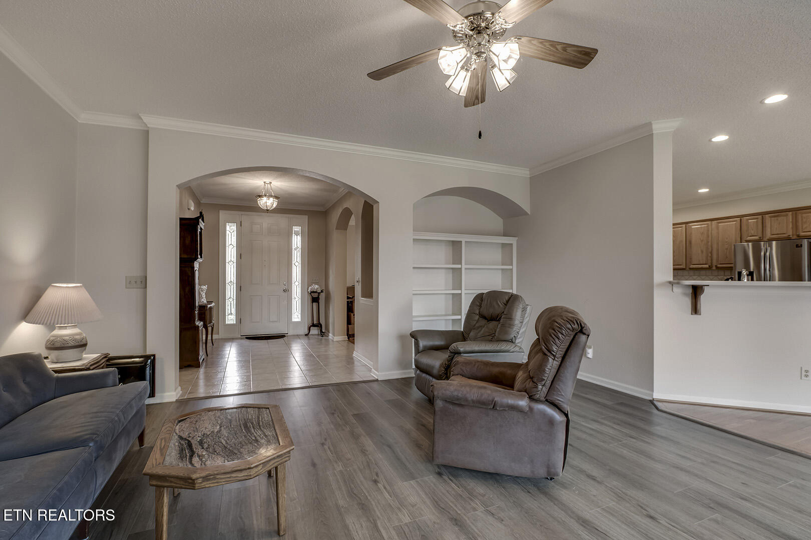 Loudon, Tennessee 37774, United States, 3 Bedrooms Bedrooms, ,2 BathroomsBathrooms,Residential,Coming Soon,196116