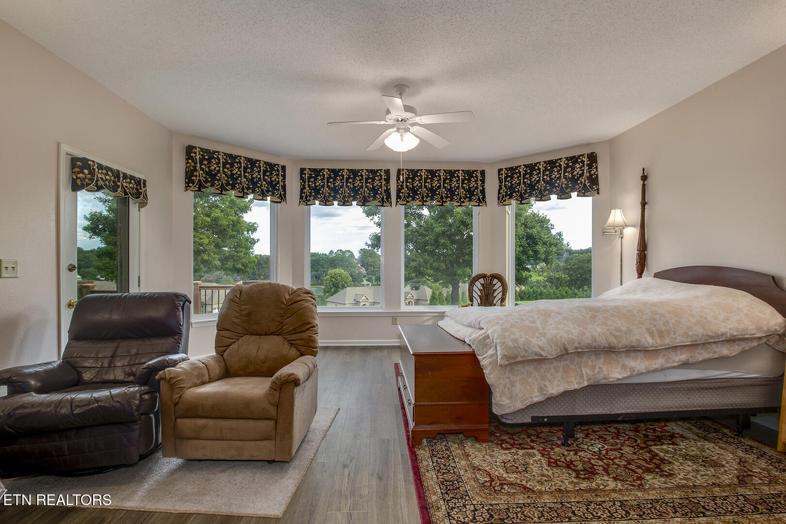 Loudon, Tennessee 37774, United States, 3 Bedrooms Bedrooms, ,2 BathroomsBathrooms,Residential,Coming Soon,196116