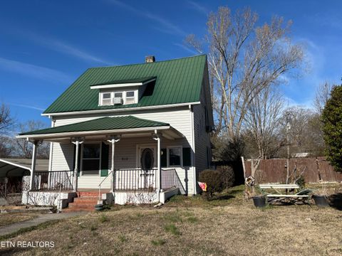 Tiny photo for 910 Georgia Ave, Etowah, TN 37331 (MLS # 1329786)