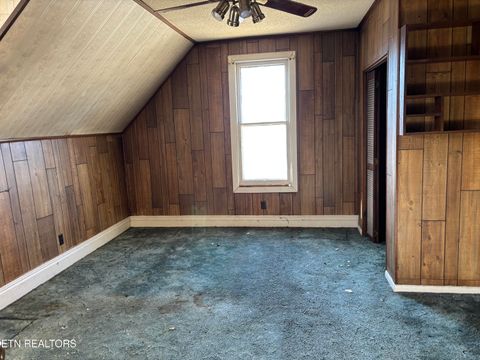 Tiny photo for 910 Georgia Ave, Etowah, TN 37331 (MLS # 1329786)